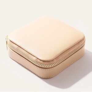 Quince Leather Jewelry Travel Case, Nude